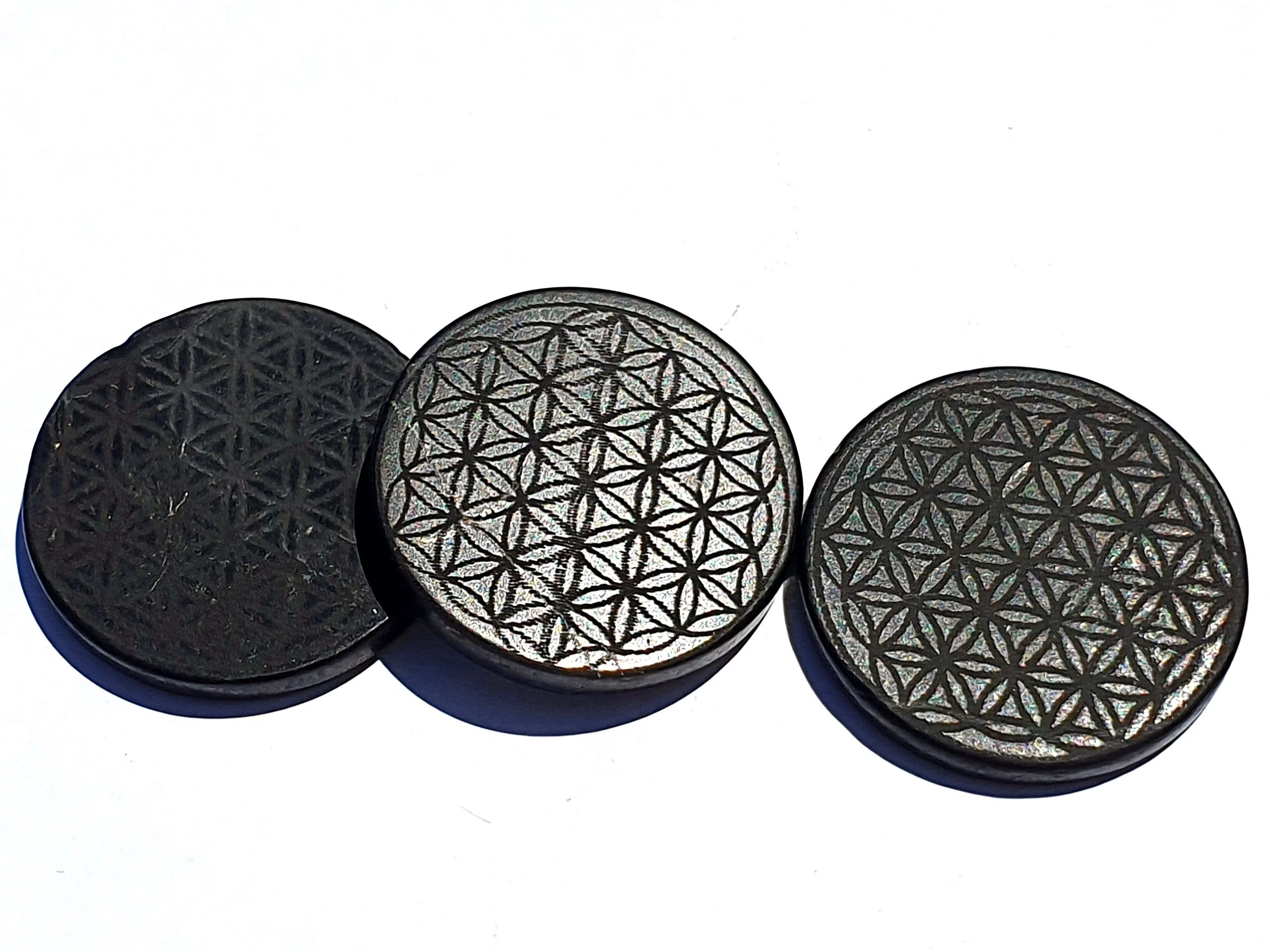 pastille de protection adhésive shungite fleur de vie